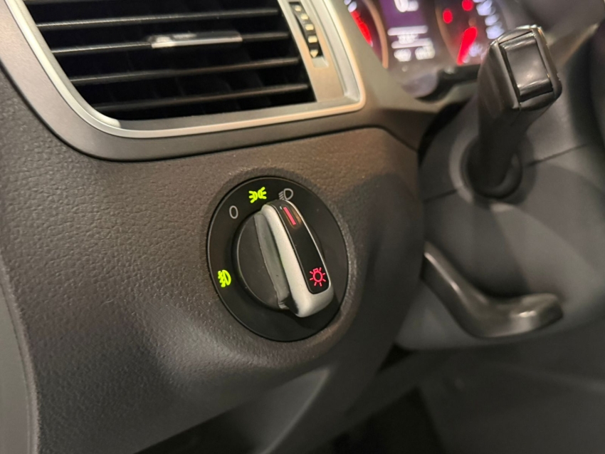 volkswagen fox 1.6 msi total flex connect 4p i-motion semiautomatico 20196