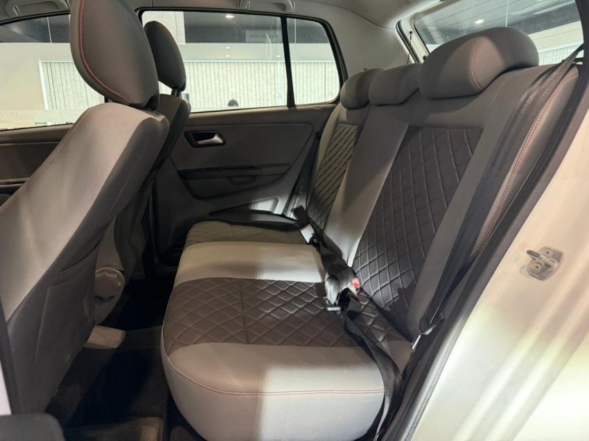volkswagen fox 1.6 msi highline 16v flex 4p automatizado semiautomatico 201614