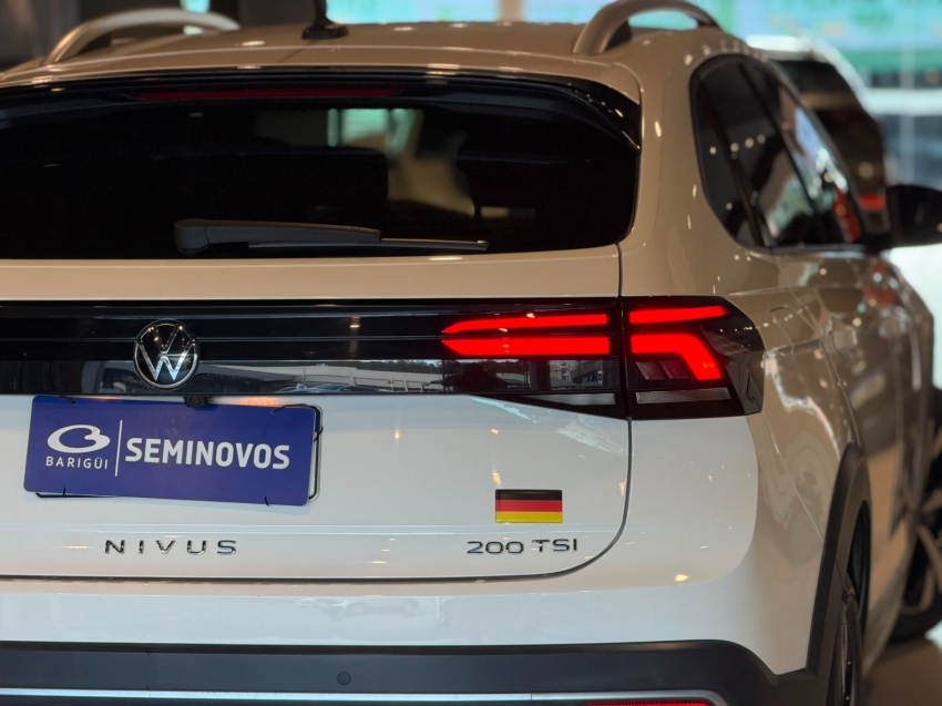 volkswagen nivus 1.0 200 tsi total flex highline automatico 4p 202219