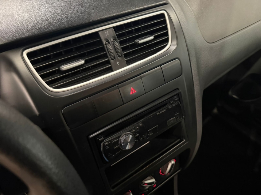 volkswagen fox 1.0 mi trend 8v flex 4p manual 20127