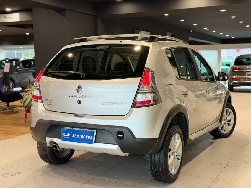 renault sandero 1.6 stepway 16v flex 4p automatico 201317
