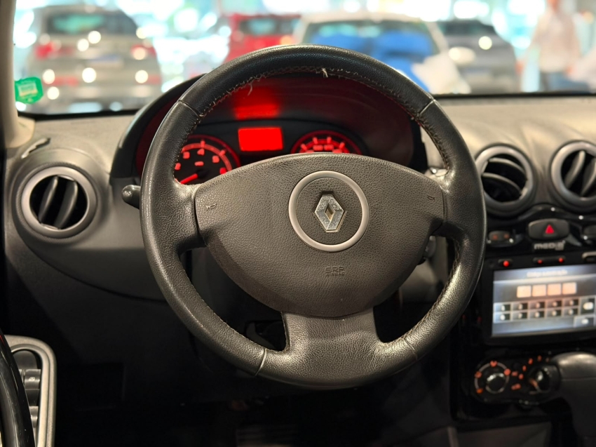 renault sandero 1.6 stepway 16v flex 4p automatico 20137