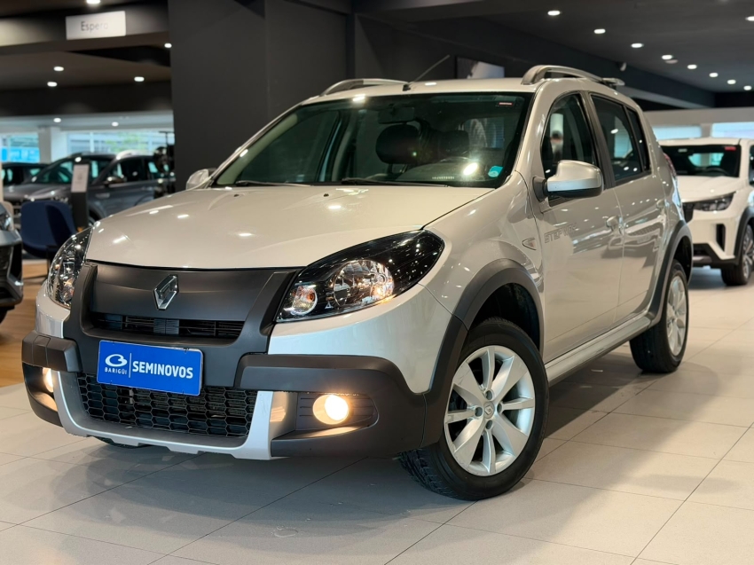 renault sandero 1.6 stepway 16v flex 4p automatico 20133