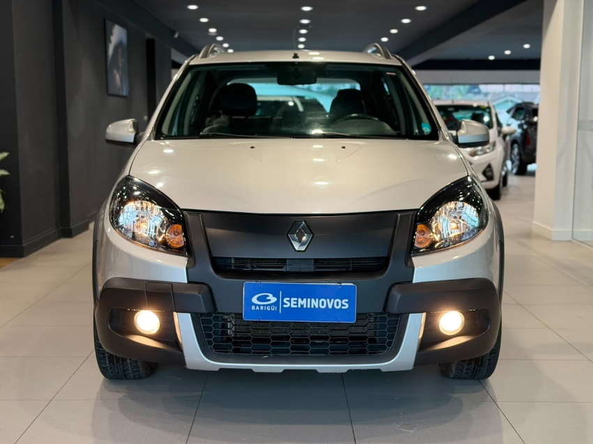 renault sandero 1.6 stepway 16v flex 4p automatico 20132