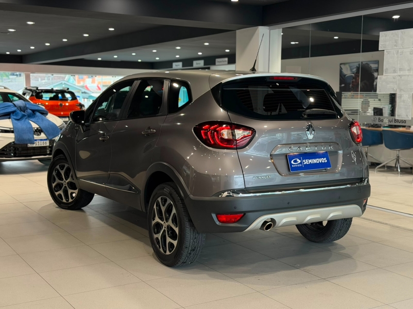 renault captur 1.6 16v sce flex bose x-tronic 4p automatico 202118
