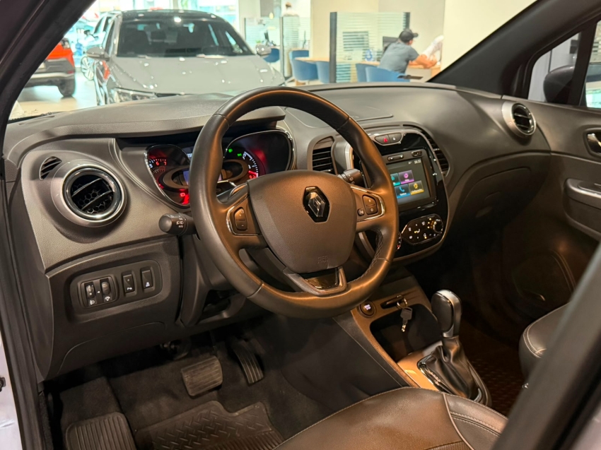 renault captur 1.6 16v sce flex bose x-tronic 4p automatico 20218
