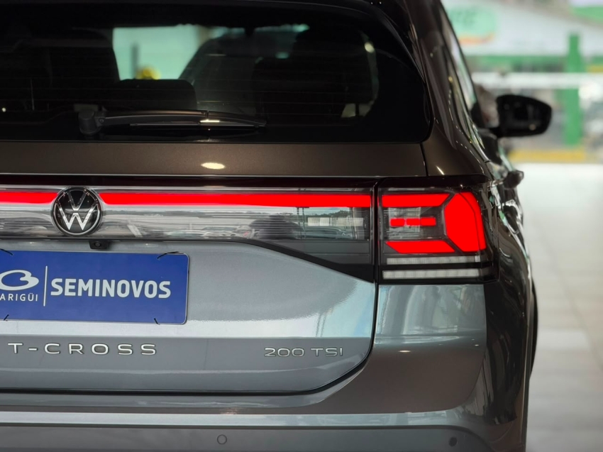 volkswagen t-cross 1.0 200 tsi total flex comfortline automatico 4p 202517