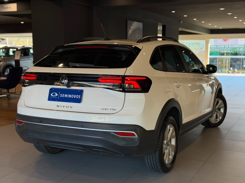 volkswagen nivus 1.0 200 tsi total flex comfortline automatico 4p 202417