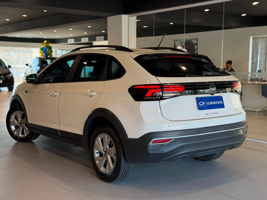 volkswagen nivus 1.0 200 tsi total flex comfortline automatico 4p 202414