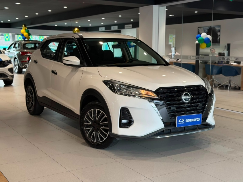 nissan kicks 1.6 16v flexstart active xtronic flex 4p automatico 2024