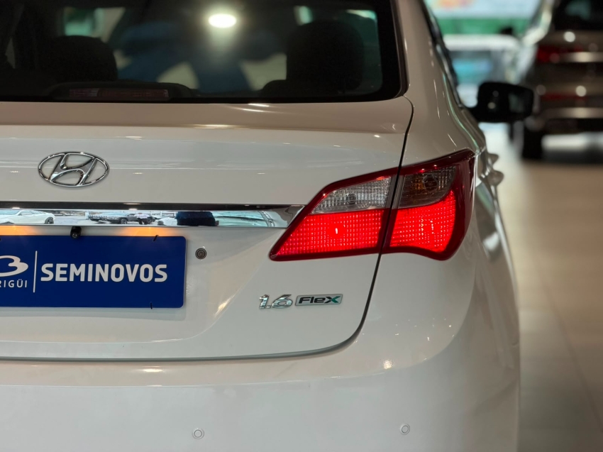 hyundai hb20s 1.6 comfort plus 16v flex 4p manual 201515