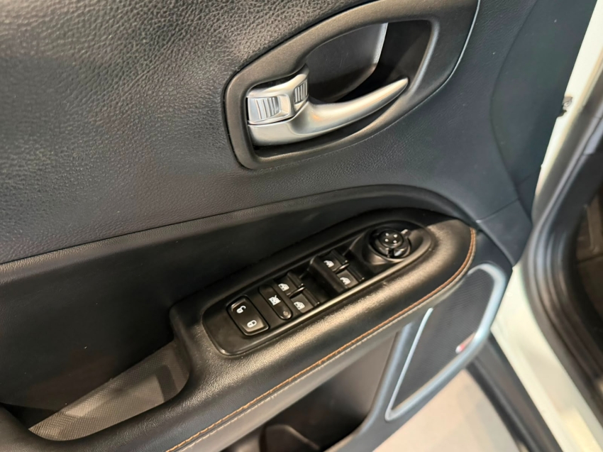 jeep compass 2.0 16v flex longitude automatico 4p 20184