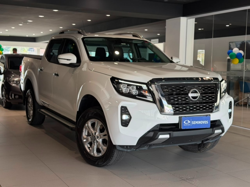 nissan frontier 2.3 16v turbo diesel xe cd 4x4 automatico 4p 2025