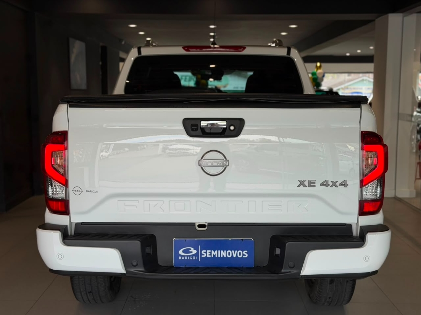 nissan frontier 2.3 16v turbo diesel xe cd 4x4 automatico 4p 202519