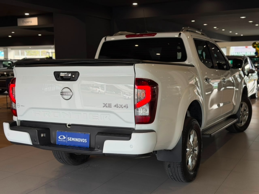 nissan frontier 2.3 16v turbo diesel xe cd 4x4 automatico 4p 202520