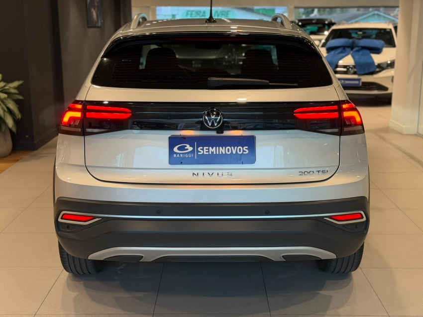 volkswagen nivus 1.0 200 tsi total flex highline automatico 4p 202118