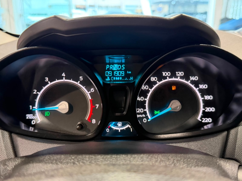 ford fiesta 1.6 ti-vct flex se plus powershift 4p semiautomatico 20188