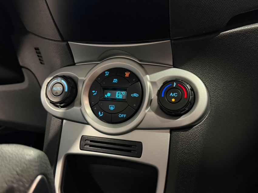 ford fiesta 1.6 ti-vct flex se plus powershift 4p semiautomatico 201810
