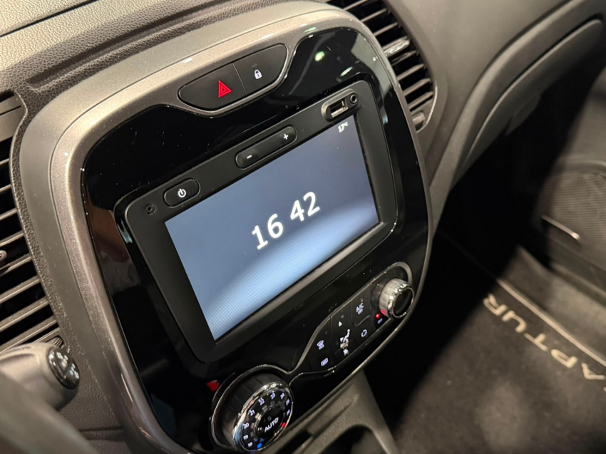 renault captur 1.6 16v sce flex bose x-tronic 4p automatico 202111