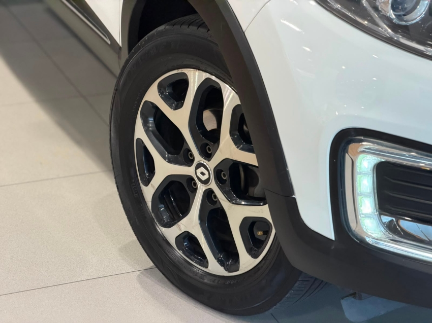 renault captur 1.6 16v sce flex bose x-tronic 4p automatico 20212