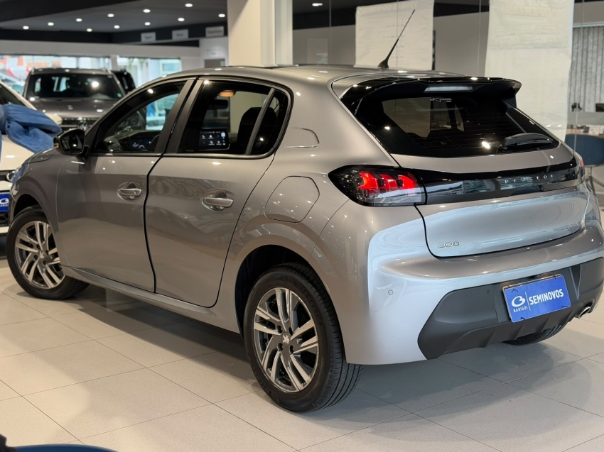 peugeot 208 1.6 16v flex griffe at6 4p automatico 202315