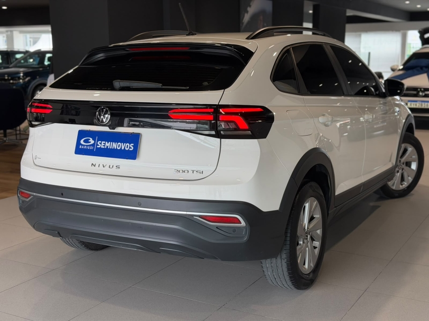 volkswagen nivus 1.0 200 tsi total flex comfortline automatico 4p 202316