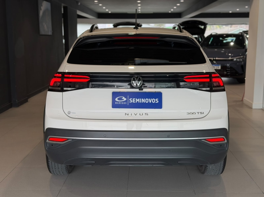 volkswagen nivus 1.0 200 tsi total flex comfortline automatico 4p 202315