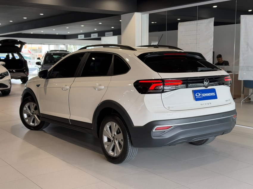 volkswagen nivus 1.0 200 tsi total flex comfortline automatico 4p 202313