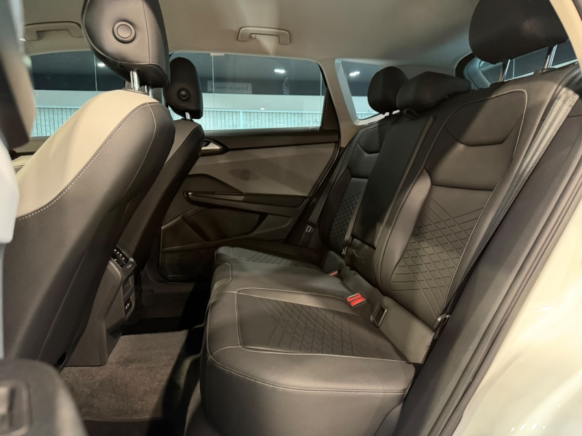 volkswagen taos 1.4 250 tsi total flex comfortline automatico 4p 202313