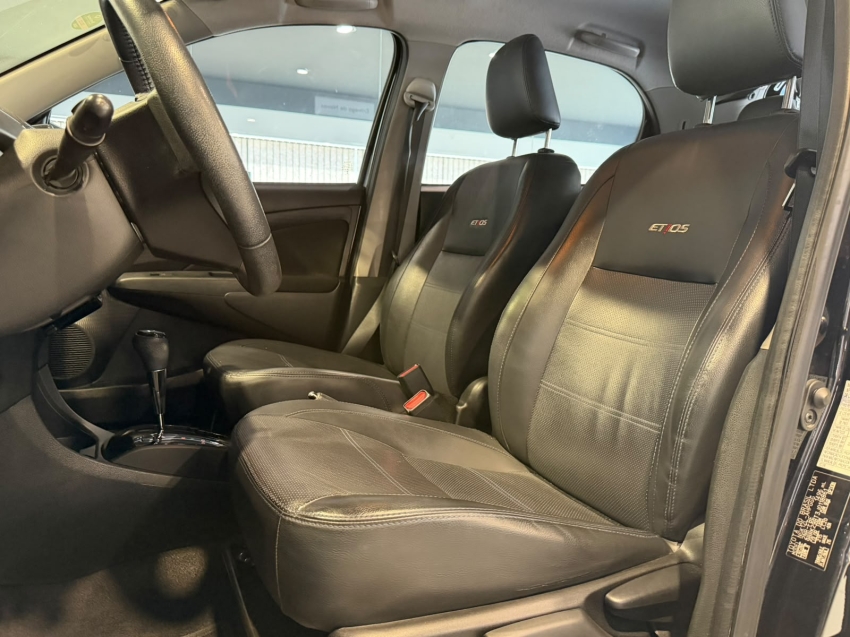 toyota etios 1.5 platinum 16v flex 4p automatico 20184