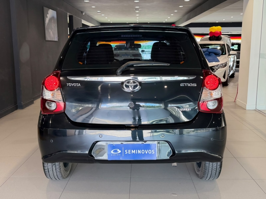 toyota etios 1.5 platinum 16v flex 4p automatico 201815