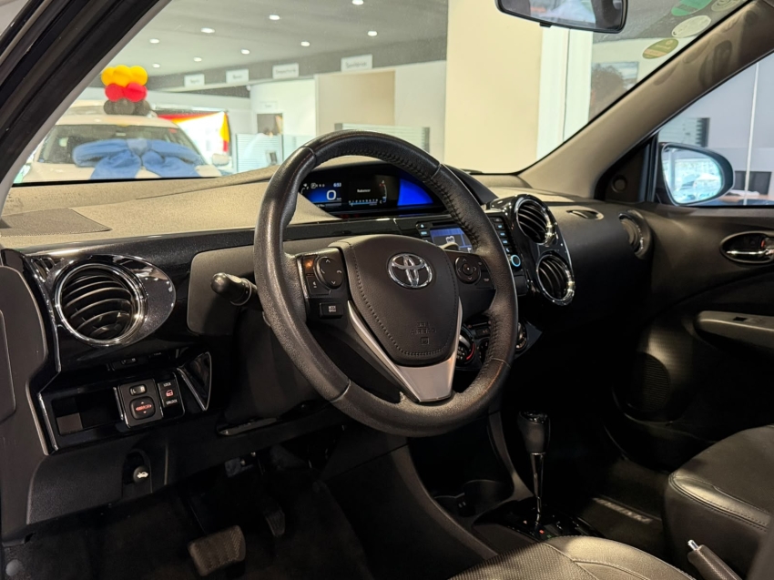 toyota etios 1.5 platinum 16v flex 4p automatico 20186