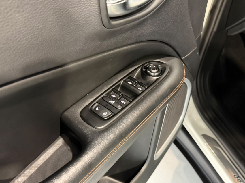 jeep compass 2.0 16v flex limited automatico 4p 20215