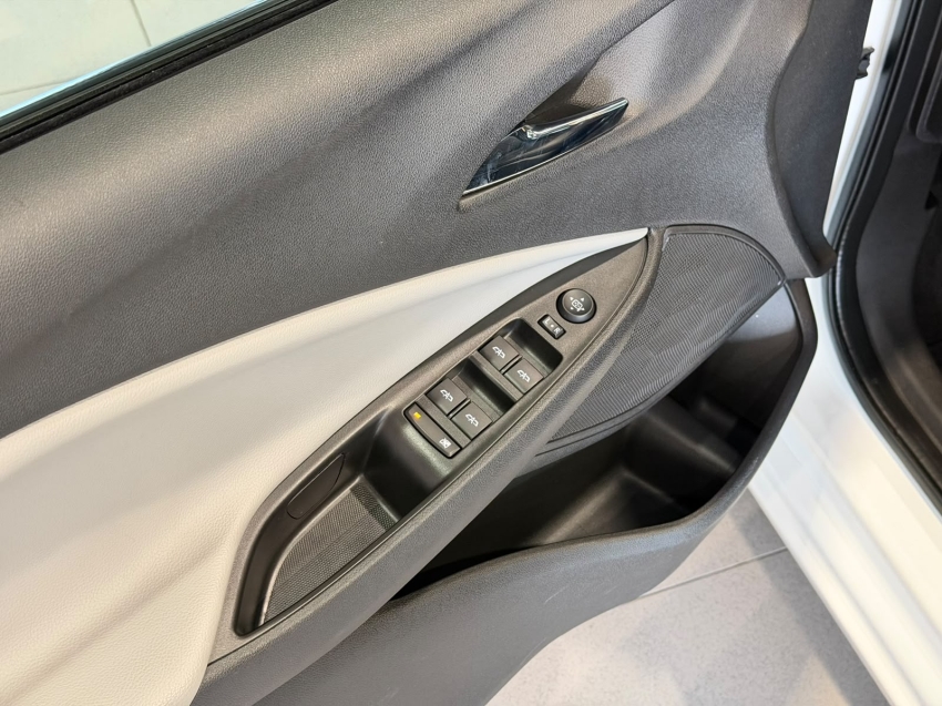chevrolet onix 1.0 turbo flex premier automatico 4p 20204
