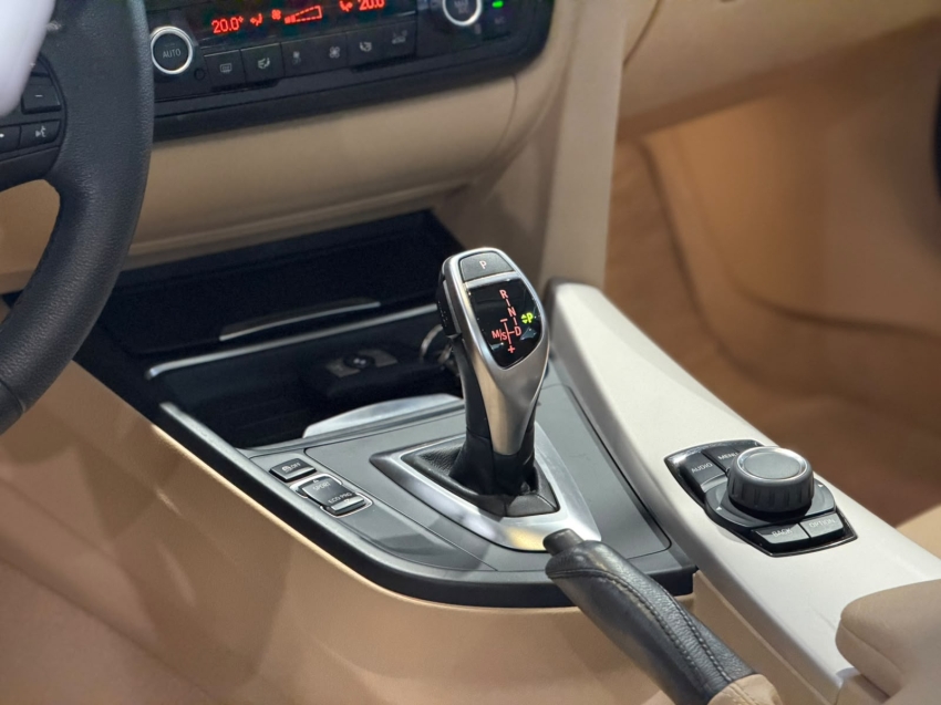 bmw 320i 2.0 16v turbo active flex 4p automatico gasolina 201514