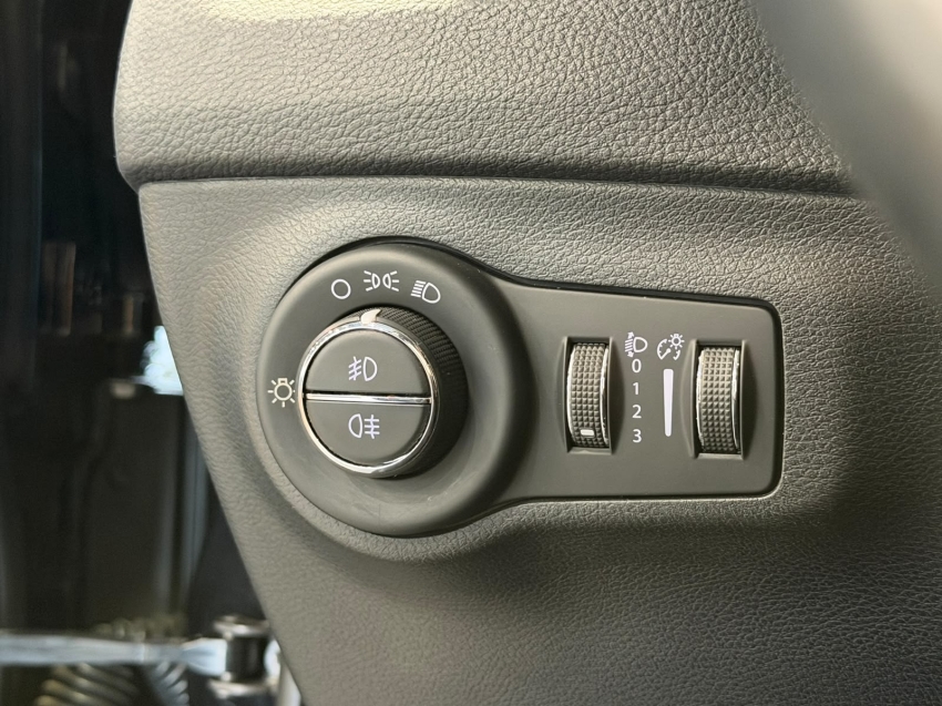 jeep compass 2.0 16v flex longitude automatico 4p 20196