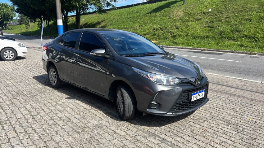 toyota yaris 1.5 flex automatico 20241