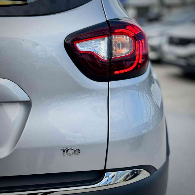 renault captur 1.3 tce flex intense x-tronic 2023