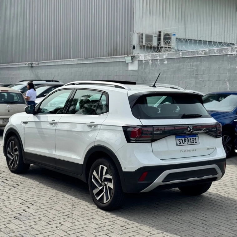 volkswagen t-cross 1.4 250 tsi total flex highline automatico 4p 2025