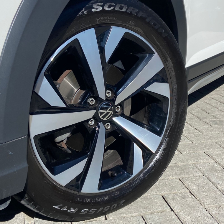 nivus highline 1.0 200 tsi 2024 -garantia de fabrica.