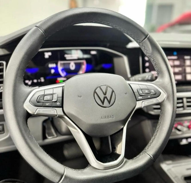 virtus 1.0 tsi 2025 (garantia de fabrica ) apenas 14 mil km