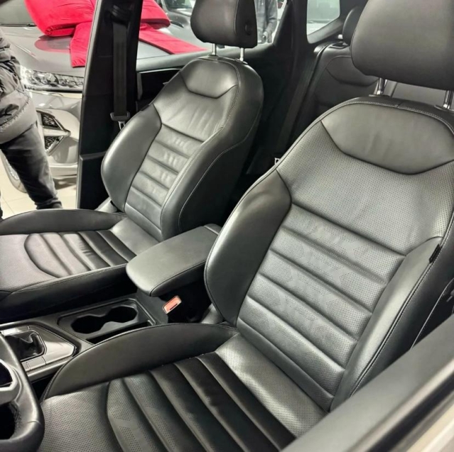 taos highline 1.4 250 tsi 2024 (33mil km - garantia de fabrica)