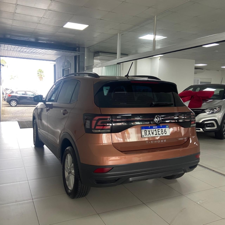 t-cross 200 tsi 2022 (22mil km) unico dono.