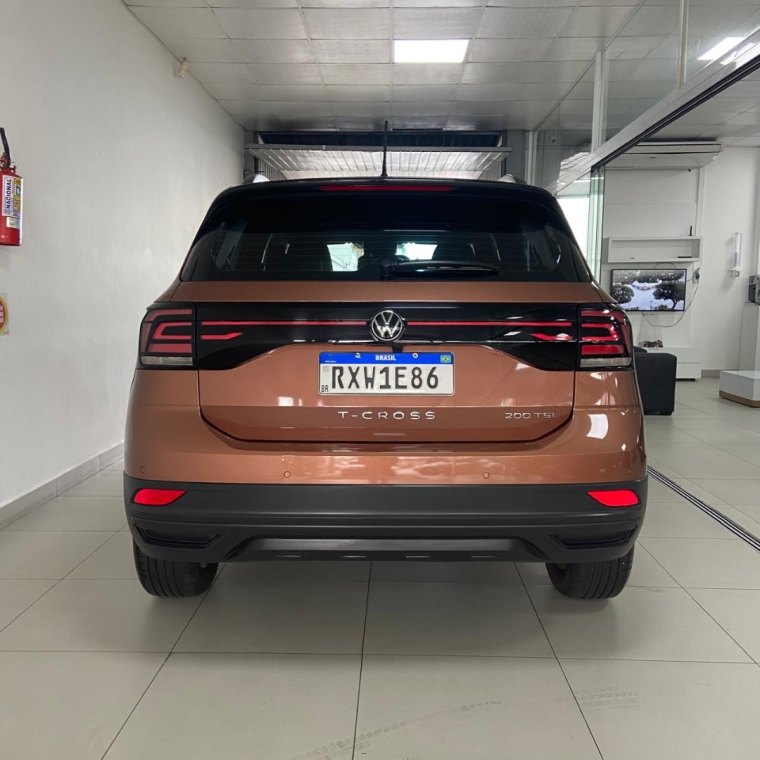 t-cross 200 tsi 2022 (22mil km) unico dono.