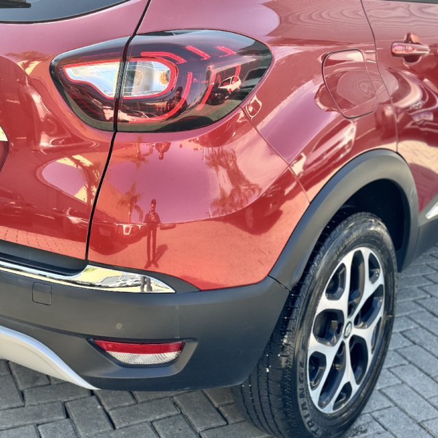 renault captur 1.6 16v sce flex intense x-tronic 4p automatico 2019