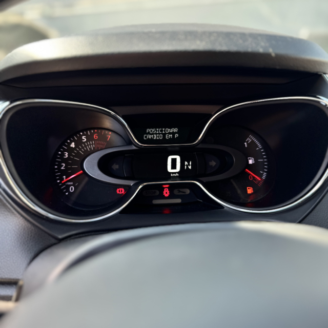 renault captur 1.6 16v sce flex intense x-tronic 4p automatico 2019