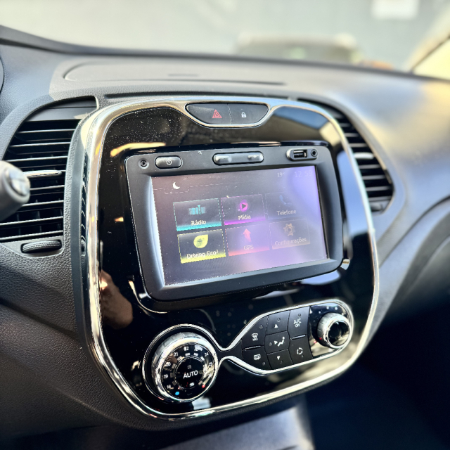 renault captur 1.6 16v sce flex intense x-tronic 4p automatico 2019