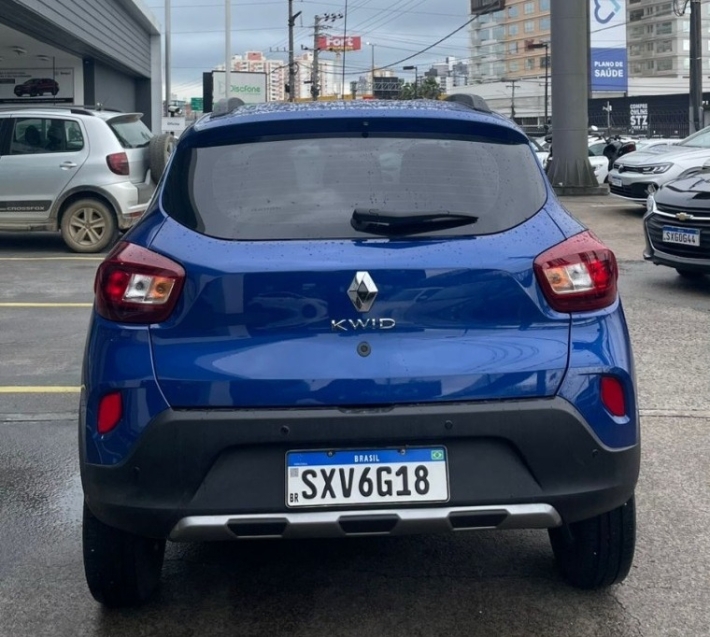 kwid outsider 1.0 12v