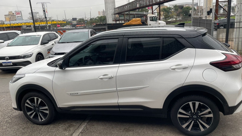 nissan kicks 1.6 16v flexstart advance xtronic flex 4p automatico 2024