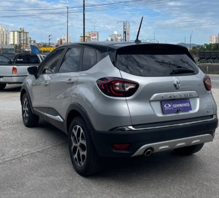 renault captur 1.3 tce flex intense x-tronic 4p automatico 2022